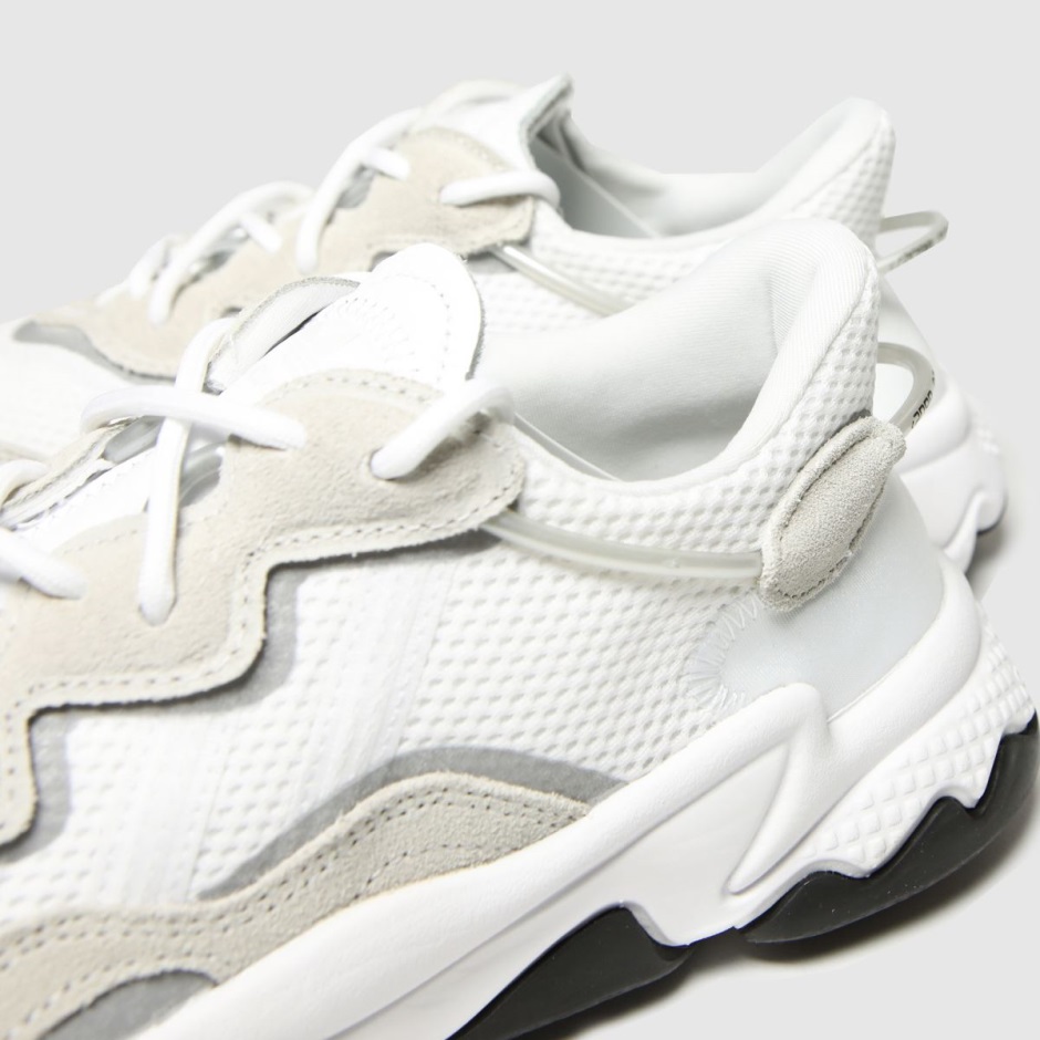 White-beige Adidas Ozweego Youth Trainers Dr Martens Schweiz