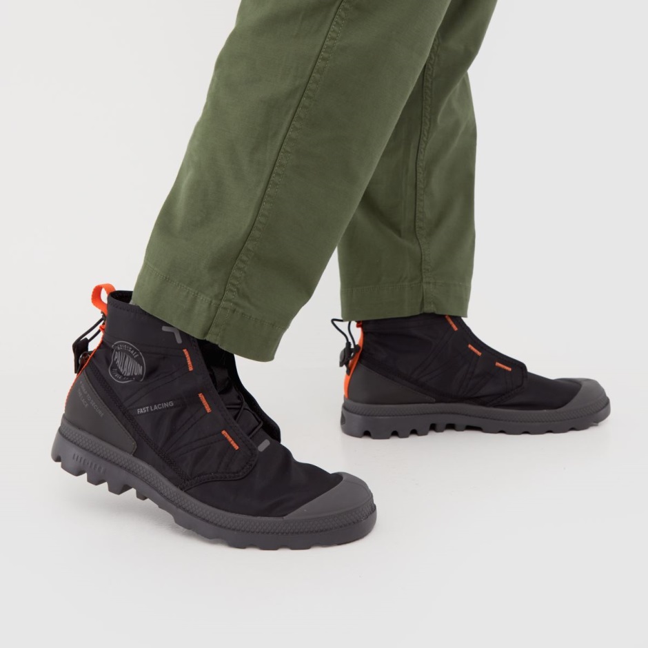 Dr Martens Schweiz Zürich Palladium Pampa Travel Lite Trainers Black