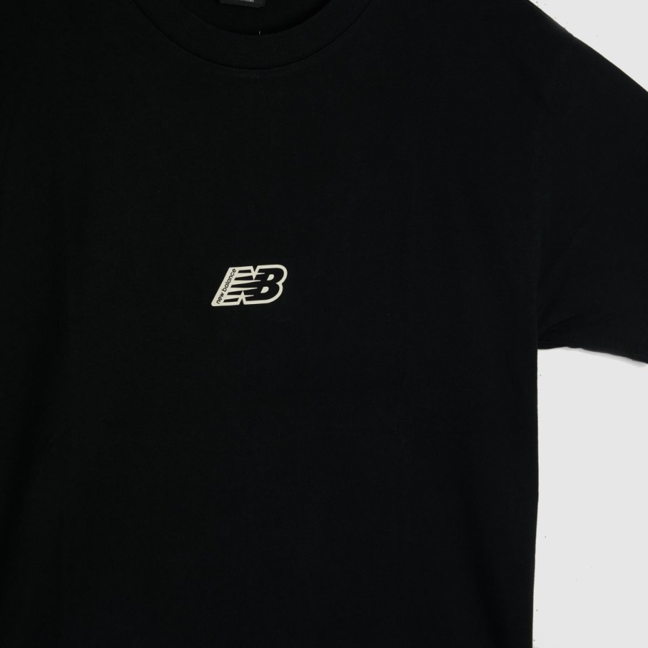 New Balance Essentials Grafik T-shirt Schwarz Dr Martens Schweiz