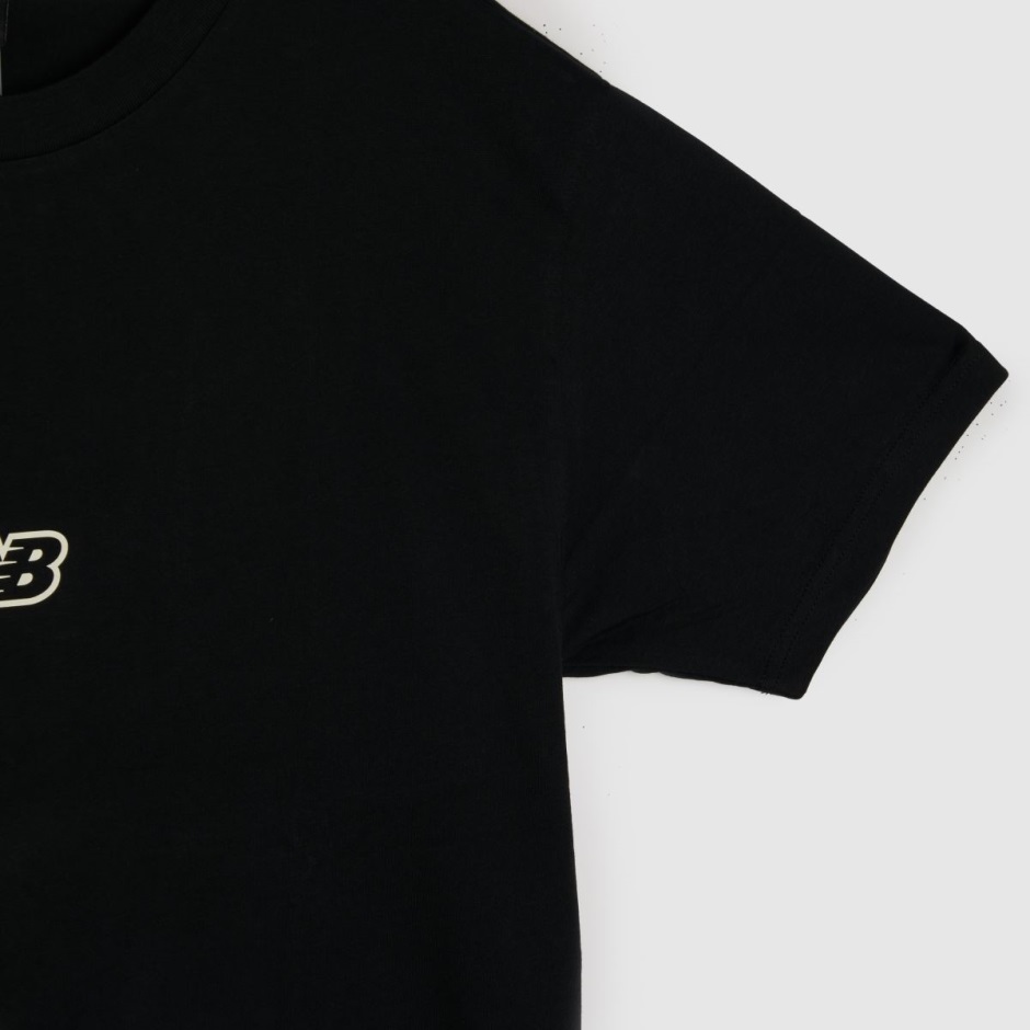 New Balance Essentials Grafik T-shirt Schwarz Dr Martens Schweiz