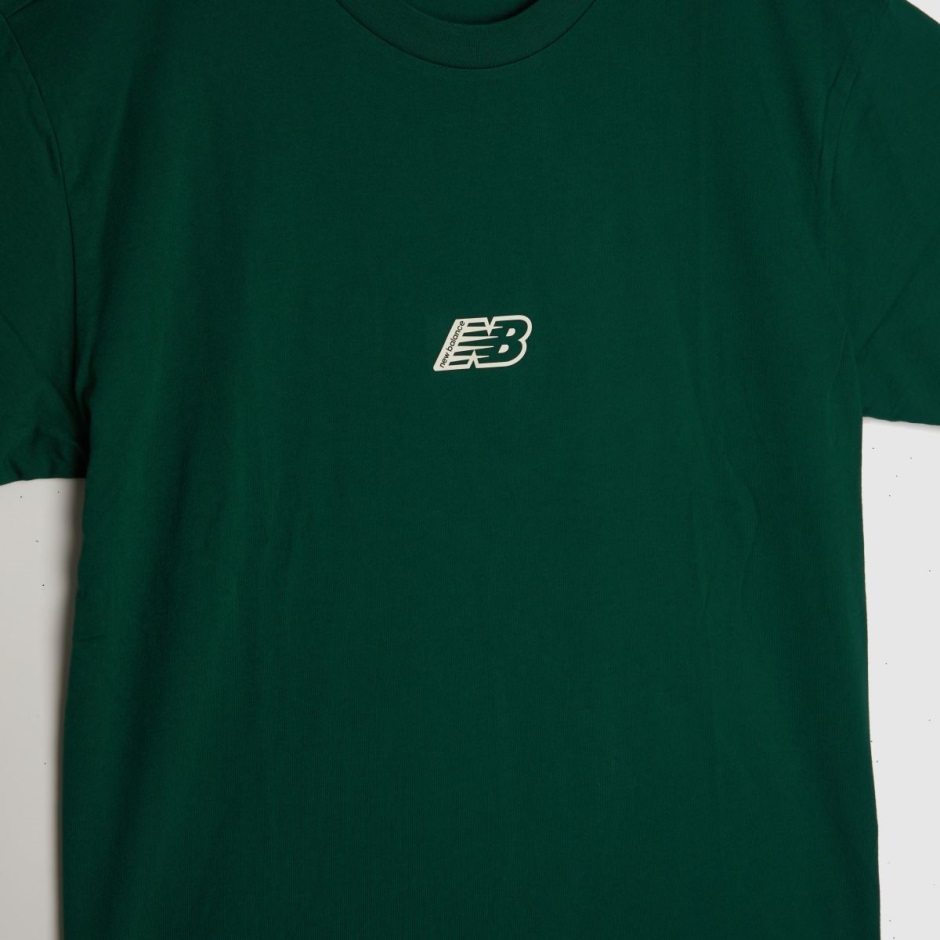 Dr Martens Schweiz Zürich Green New Balance Essentials Graphic T-shirt