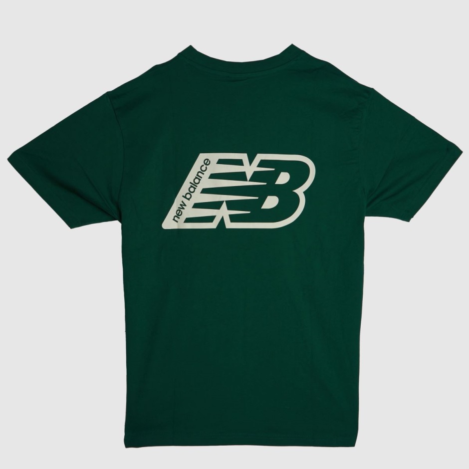 Dr Martens Schweiz Zürich Green New Balance Essentials Graphic T-shirt