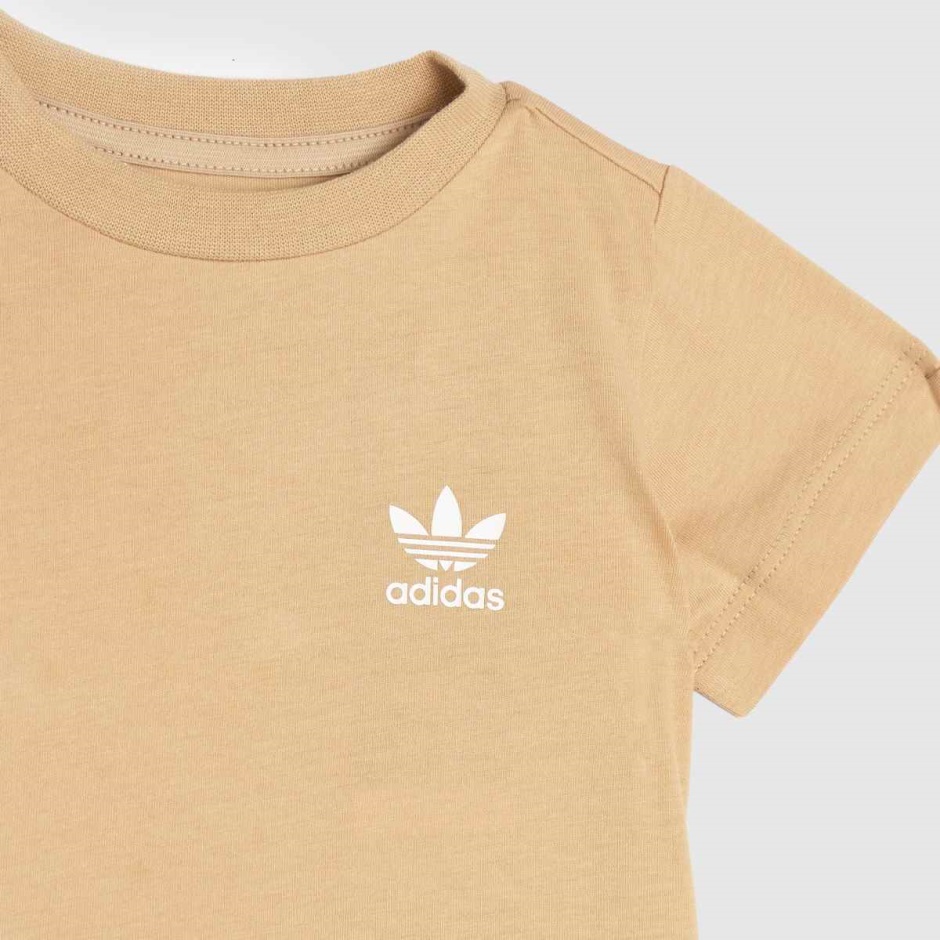 Dr Martens Schweiz Zürich Adidas Adicolor T-shirt Stone